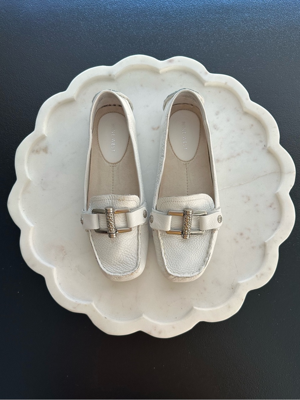 Women’s Nine West Leather Loafers with silver Accent Size 7